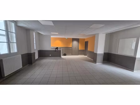 location bureau 104 m² à angers (49100)