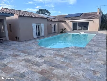 maison 4 faces piscine vue canigou