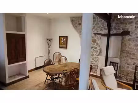 maison de village rénovée  charme de l'ancien  à roujan