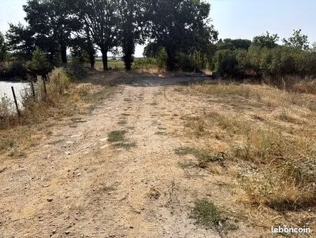 recherche personne pour occuper un terrain  annonce sérieuse