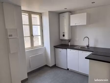 à louer – superbe t1 bis meublé entièrement rénové – quartier nantilly  saumur