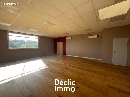 bureau 140 m²