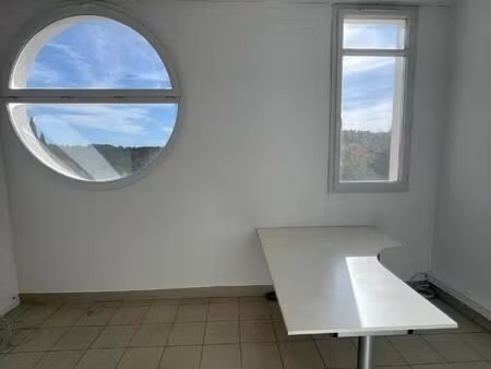 bureau 54 m²