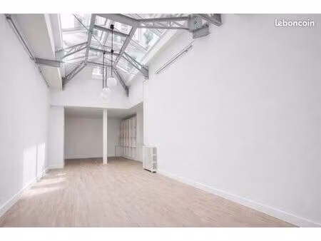 bureaux 490 m²