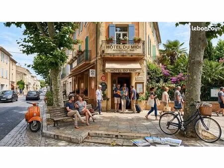 commerce hôtel 900 m²