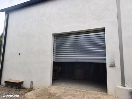 location entrepot 35 m2