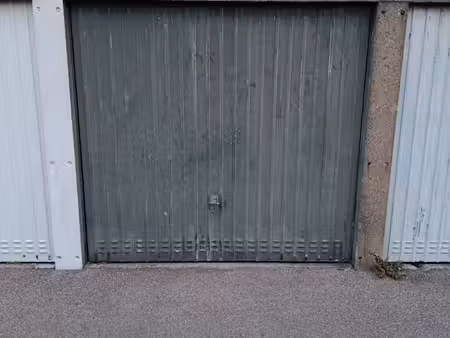 garage fermé à vendre négociable