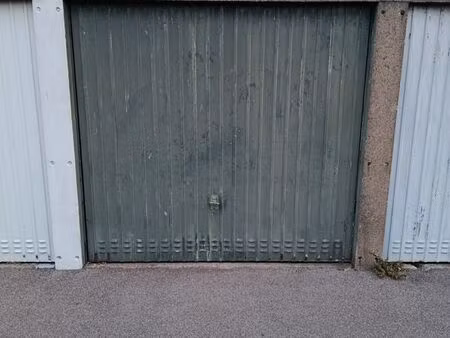 garage fermé à vendre