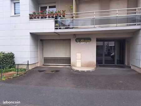 parking/box 11 m² clermont ferrand