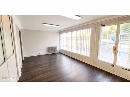 local commercial 68 m² montpellier