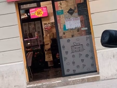 local commercial prêt à travailler