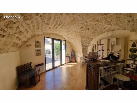 local commercial 44 m² sussargues