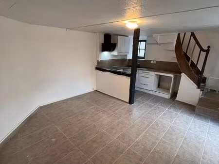 à louer – maison de ville entièrement rénovée – flers (rue d’athis)