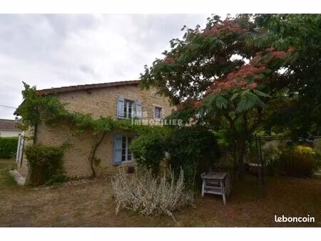 maison 5 pièces 252 m²