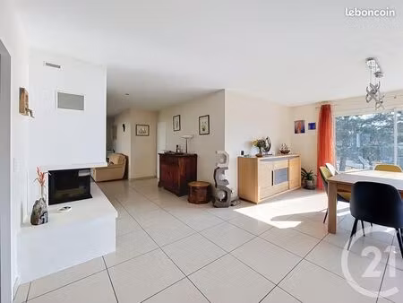 villa 6 pièces 195 m²
