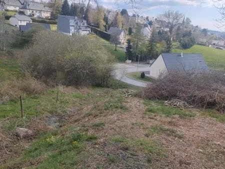 terrain viabilisé de 975 m² – cadre exceptionnel au cœur du massif du sancy