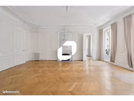 bureau 328 m²