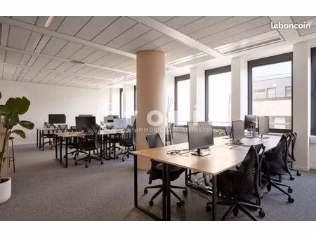 bureaux 708 m²