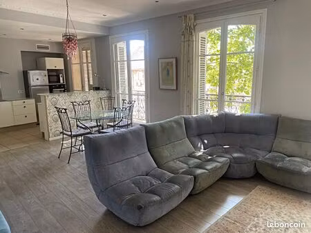 1. intra muros (place costebelle) très bel appartement (disponible d'août 2026 à juin 2027
