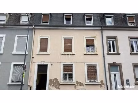 immeuble 8 pièces 168 m²