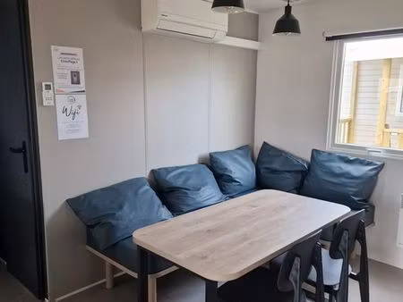 mobil home au mois disponible de septembre à avril