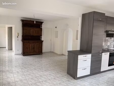 appartement 3 pièces 64 m²