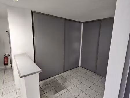local professionnel clermont l’hérault