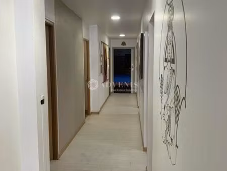 local commercial 307 m²
