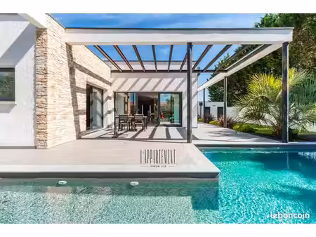maison 6 pièces 238 m²