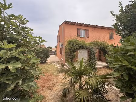 villa 4 pièces 94 m²