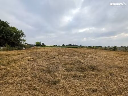 terrain 2255 m² hinges