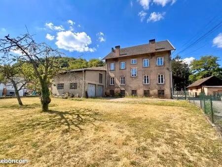 maison 11 pièces 265 m²