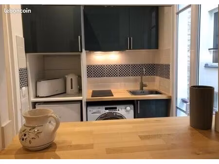 f2 meublé de 35 m² 2e étage à montpellier centre