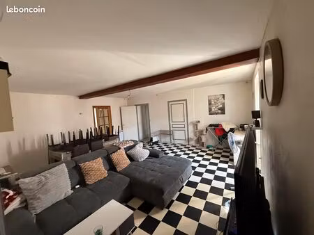 logement rez-de-chaussée de maison