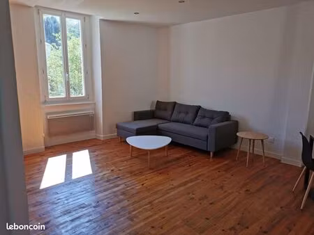 appartement t3  80m2  extérieur