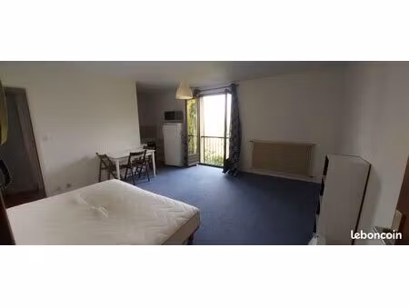 grand studio meublé de 28 m² à valence quartier châteauvert dans résidence calme et sécuri