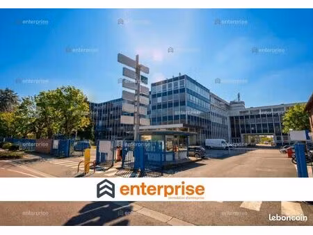 bureaux 100 m²