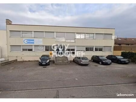 bureau 500 m²