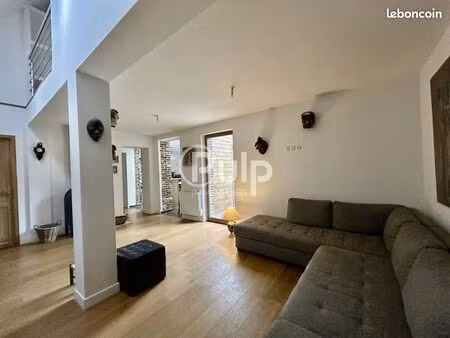 maison 5 pièces 102 m²