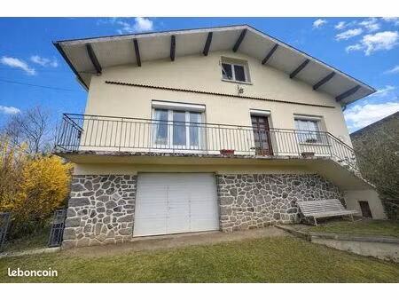 maison individuelle avec sous-sol complet et grenier aménageable