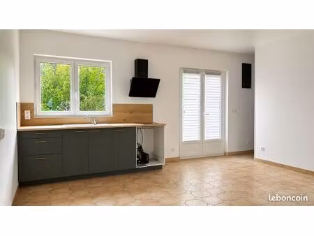à louer – maison mitoyenne t2 avec jardin – hatton climatisé