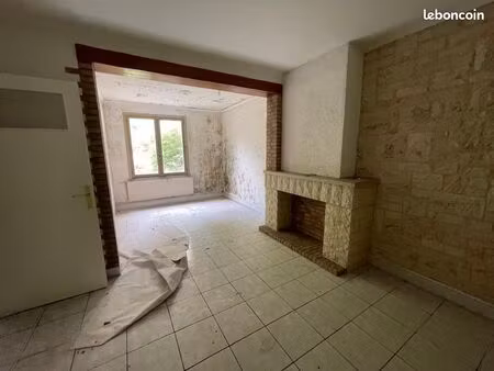 immeuble 15 pièces 320 m²