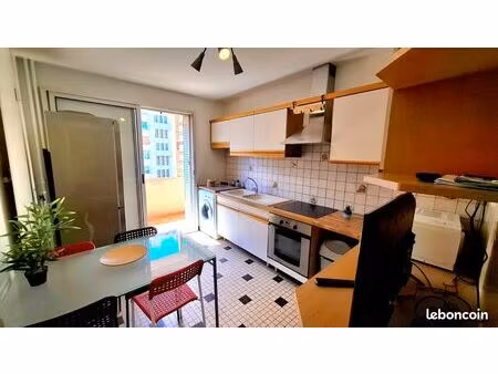 location chambre meublée au coeur de villeurbanne métro gratte-ciel ligne a