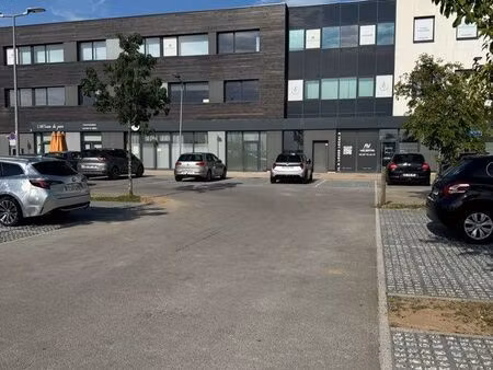 local commercial hôpital mercy