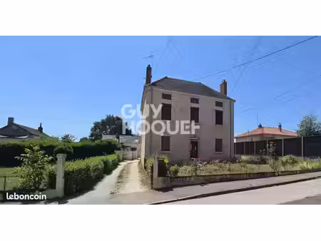 maison 8 pièces 142 m²