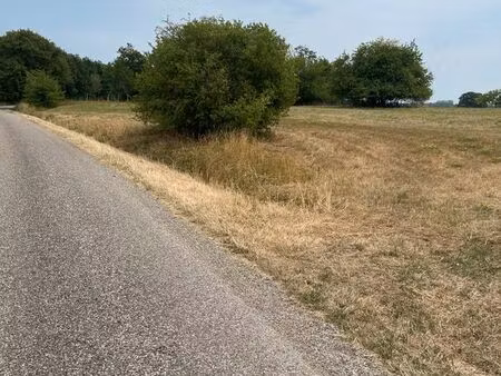 terrain 4 867 m²
