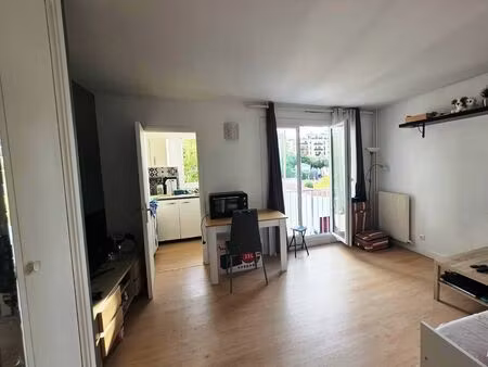 studio meublé rénové de 25 m² à colombes – proche hôpital louis-mourier
