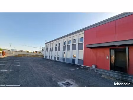 local d'activité 216 m²