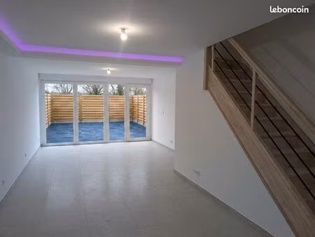 maisonnette t3 loison sous lens- terrasse - clos sécurisé