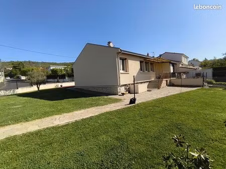 villa 4 pièces 78 m²